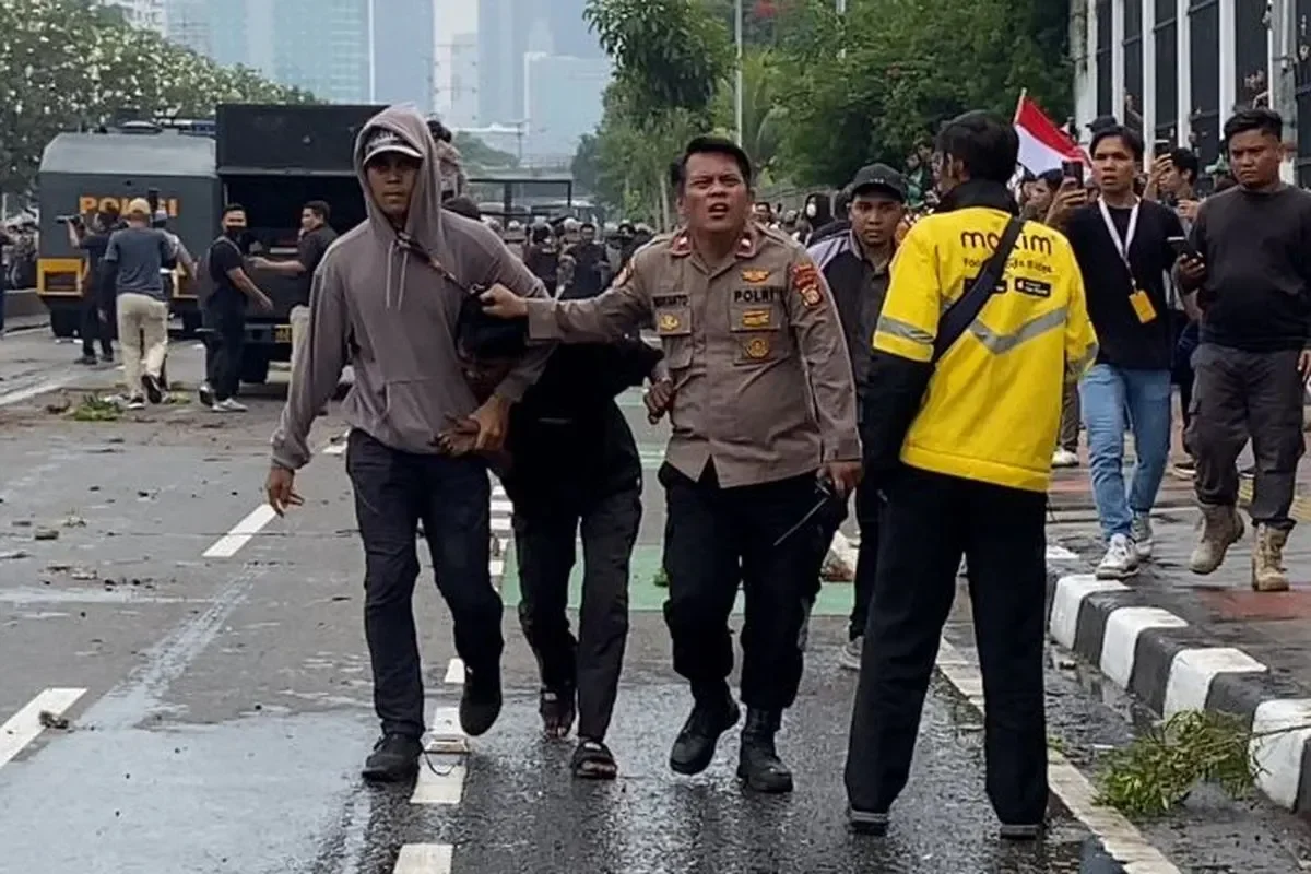 Bukan Tersangka? Onad Ditangkap Bersama Istri, Polisi Ungkap Fakta Mengejutkan Soal Narkoba 1 bukan tersangka onad ditangkap bersama istri polisi ungkap fakta mengejutkan soal narkoba portal berita terbaru