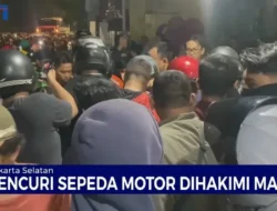 Detik-detik Mencekam: Pencuri Motor di Kalideres Babak Belur Dihajar Massa, Polisi Sampai Kewalahan!