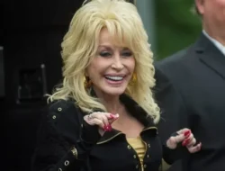 Dolly Parton Buka Suara: "Saya Belum Mati!" Ini Fakta di Balik Rumor Kesehatan yang Bikin Geger Fans