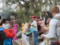 Gajah di Oregon Zoo Pesta Labu Raksasa 453 Kg, Aksi Gemasnya Bikin Melongo!