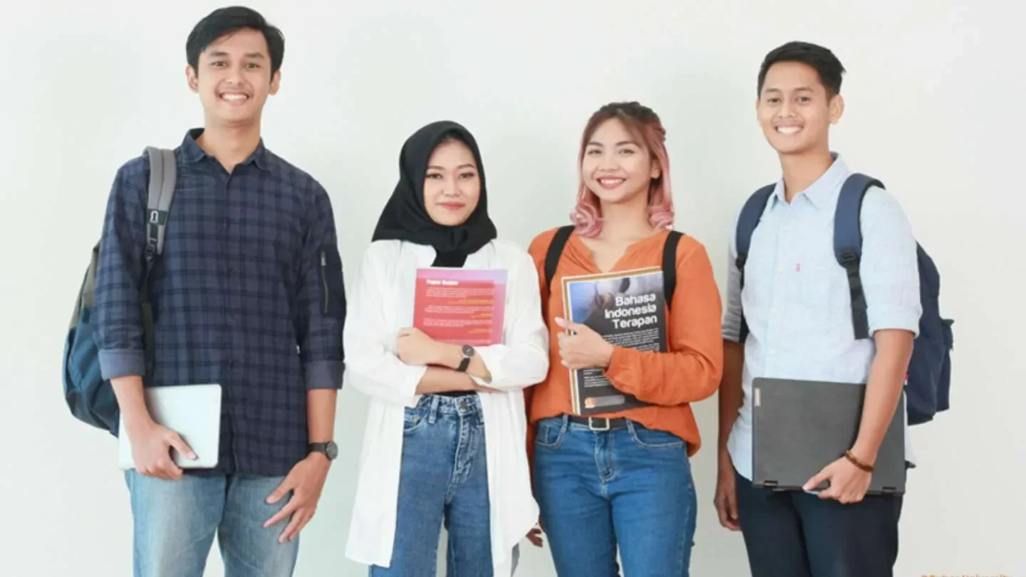 gak perlu panik lagi cyber university rilis cyndi chat asisten ai 247 bikin kuliah auto lancar portal berita terbaru