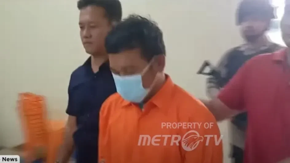 gak terima diputus pria 21 tahun nekat bakar rumah mantan di jagakarsa waspada red flag portal berita terbaru