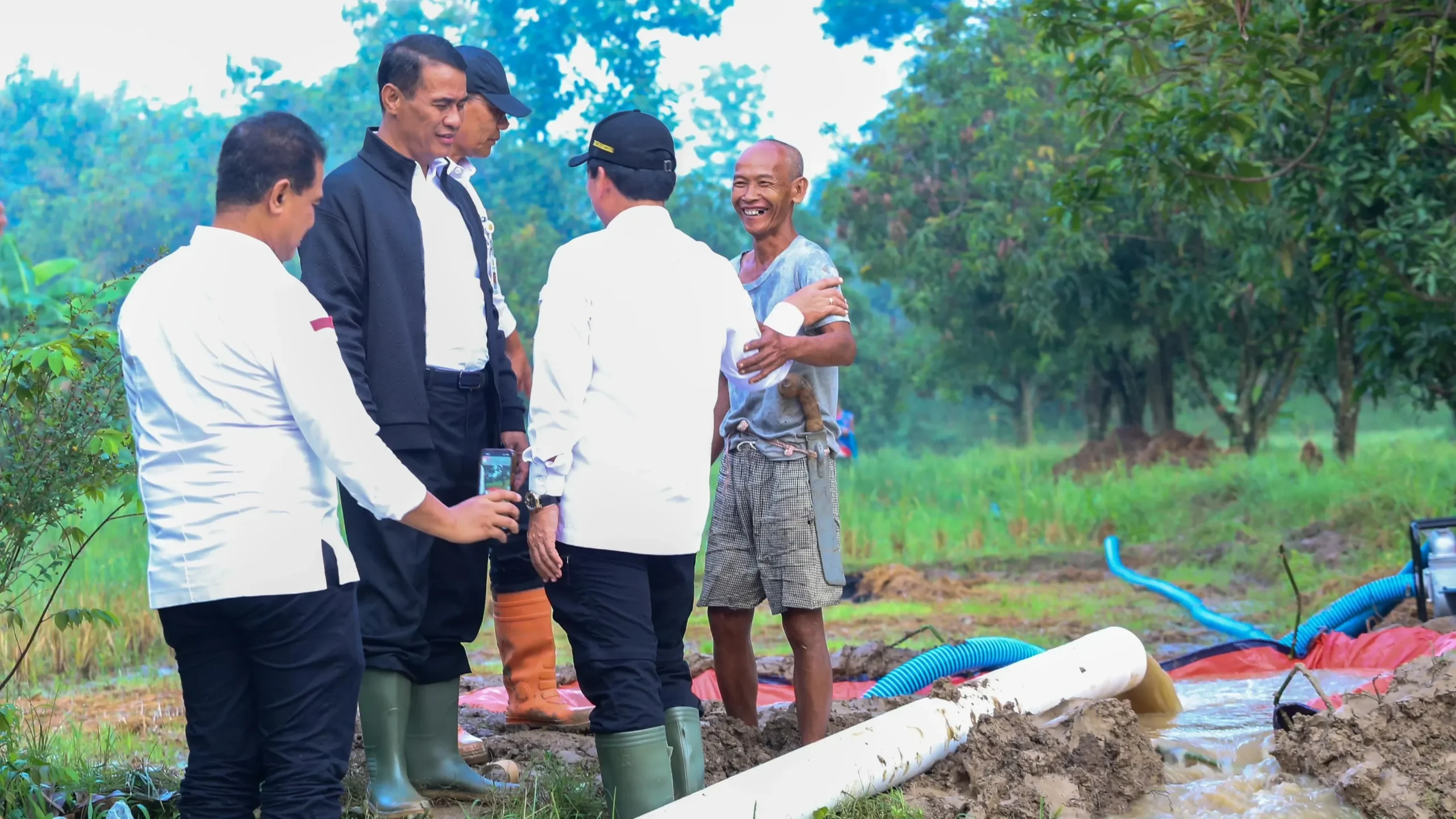 gebrak pedesaan mentan amran budiman sudjatmiko janjikan rp113 triliun untuk petani scaled portal berita terbaru