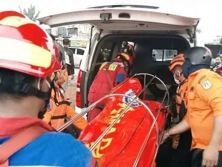 geger ancol jasad wanita paruh baya ditemukan mengambang di kali kondisinya bikin merinding portal berita terbaru