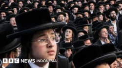 Geger di Yerusalem: Puluhan Ribu Yahudi Ultra-Ortodoks 'Lawan' Netanyahu, Ada Apa Sebenarnya? 2 geger di yerusalem puluhan ribu yahudi ultra ortodoks lawan netanyahu ada apa sebenarnya portal berita terbaru