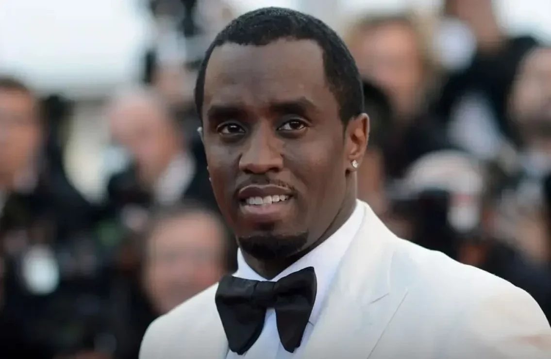 geger diddy dikabarkan terbangun dengan pisau di leher di penjara nyawa sang rapper terancam portal berita terbaru