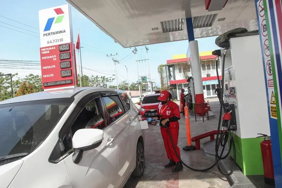 geger esdm klaim mobil ri siap tenggak etanol 20 pabrikan bilang beda mana yang benar portal berita terbaru