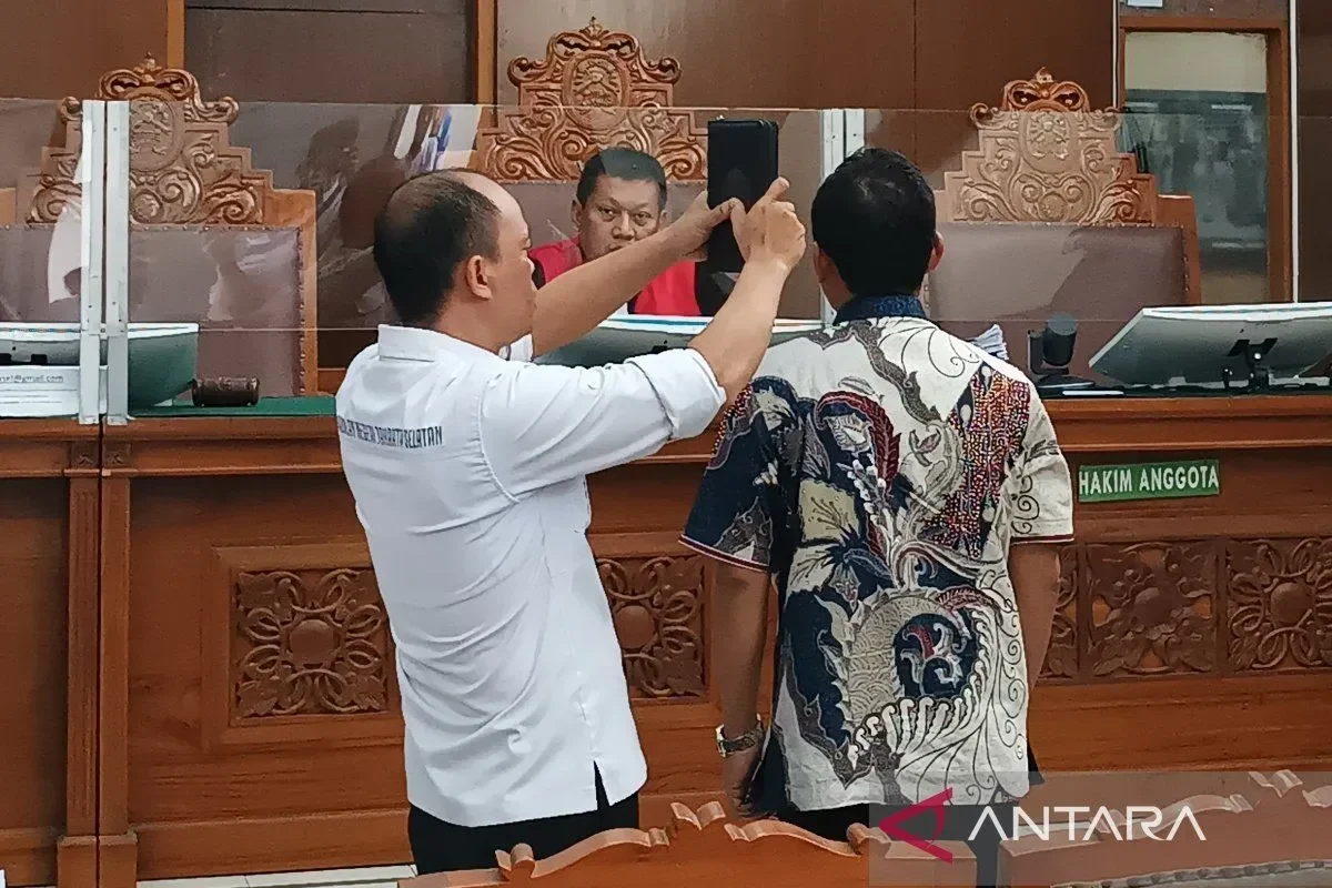 geger jakarta pemilik toko kue dilapor polisi oknum tni al kena restitusi rp576 juta ini 5 berita kriminal terkini yang wajib kamu tahu portal berita terbaru