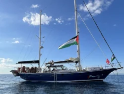 Geger! Kapal Terakhir Bantuan Gaza Dibajak Israel, Ratusan Aktivis dan Greta Thunberg Terjebak di Laut Mediterania