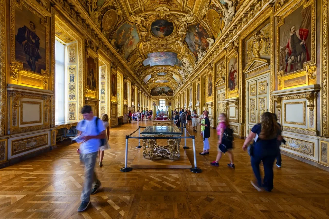 geger louvre dibobol siang bolong permata napoleon senilai triliunan raib misterius portal berita terbaru