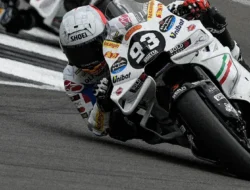 Geger Mandalika! Marc Marquez Crash Horor, Patah Tulang Selangka, Tapi Malah Bela Bezzecchi: Ini Pesan Harunya!