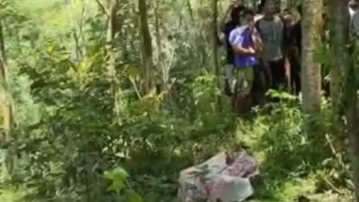 Geger! Mayat Pria Tanpa Identitas Ditemukan di Kali Kemanggisan Jakarta Barat, Warga Ungkap Detik-detik Mengerikan 13 geger mayat pria tanpa identitas ditemukan di kali kemanggisan jakarta barat warga ungkap detik detik mengerikan portal berita terbaru