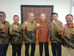 GEGER MUKTAMAR PPP 2025: Dua Ketum Saling Klaim, Mardiono Walk Out, Siapa Pemenang Sebenarnya?