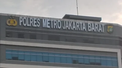 Geger! Onad Ditangkap Narkoba, Ibu dan Kakak Sambangi Polres, Terungkap Barang Bukti Ganja hingga Dugaan Ekstasi Habis! 12 geger onad ditangkap narkoba ibu dan kakak sambangi polres terungkap barang bukti ganja hingga dugaan ekstasi habis portal berita terbaru