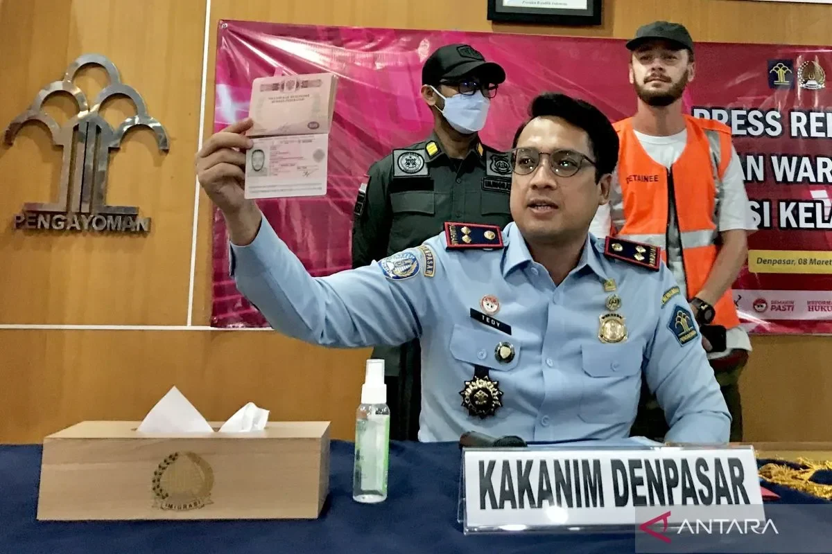 geger ratusan wna di jakarta pusat kena sikat imigrasi ini modus pelanggaran paling sering terjadi portal berita terbaru