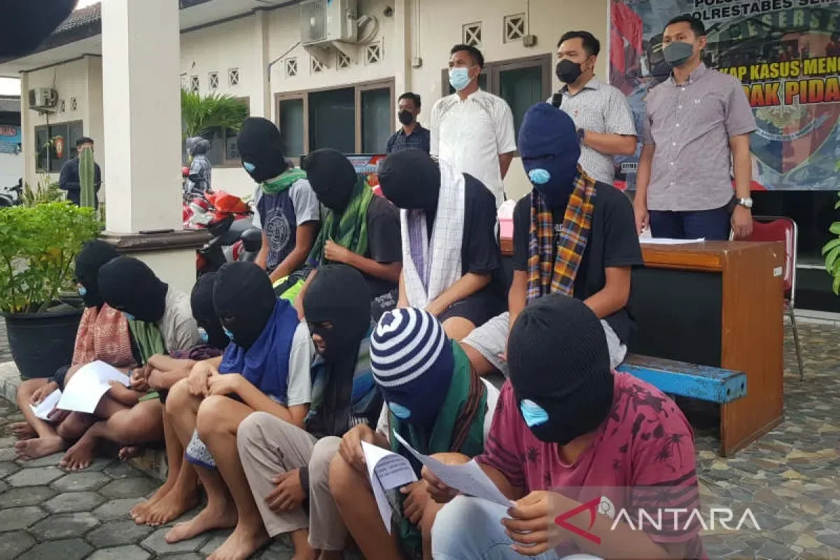 geger rencana tawuran pelajar smp di jaksel digagalkan polisi buru jaringan lain portal berita terbaru
