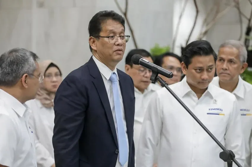 geger rp200 triliun dana pemerintah banjiri bank bi ungkap efek mengejutkan pada uang beredar dan ekonomi portal berita terbaru