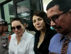 Geger Sidang! Nikita Mirzani Berkerudung, Sebut Dirinya "Putri Firaun" di Pleidoi Kasus TPPU