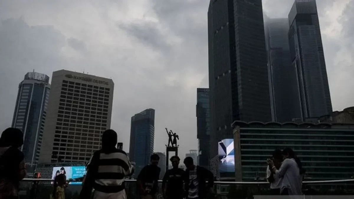 gerah tak tertahankan bmkg ungkap kapan cuaca panas di indonesia berakhir bukan heatwave portal berita terbaru