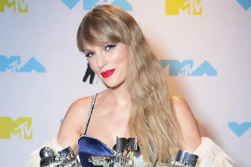 gila taylor swift cetak sejarah baru the life of a showgirl hancurkan semua rekor billboard portal berita terbaru