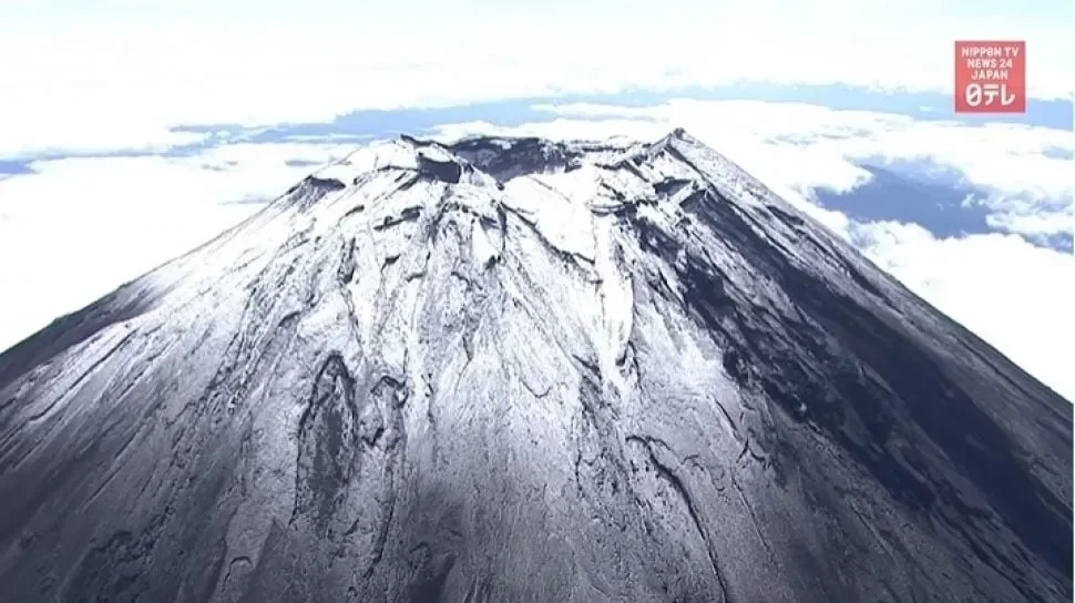Gunung Fuji Bikin Heran! Salju Pertama Datang Tak Terduga, Pertanda Apa Ini? 1 gunung fuji bikin heran salju pertama datang tak terduga pertanda apa ini portal berita terbaru