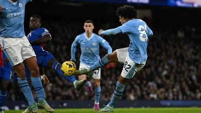 haaland menggila man city hajar everton 2 0 puncak klasemen makin dekat portal berita terbaru
