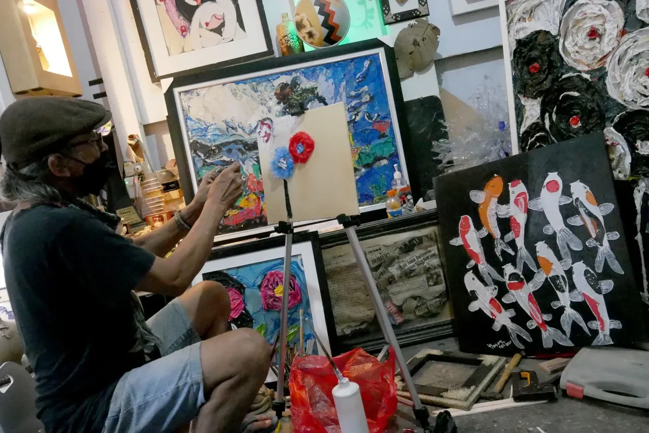 heboh siswa venezuela ubah sampah plastik jadi meja sekolah keren ini kisah inspiratifnya portal berita terbaru