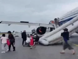Horor di Ketinggian! Baterai Lithium Terbakar di Kabin Pesawat Air China, Ratusan Nyawa Terselamatkan Berkat Pendaratan Darurat