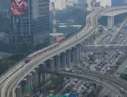 Horor Pagi Sabtu! Ratusan Penumpang LRT Jabodebek Dievakuasi Usai Mati Listrik Mendadak, Begini Kronologinya!