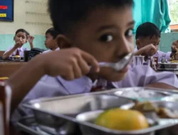 Ironi Program Makan Bergizi Gratis: Kata ‘Gratis’ Mau Dihapus, Ribuan Siswa Malah Keracunan Massal!