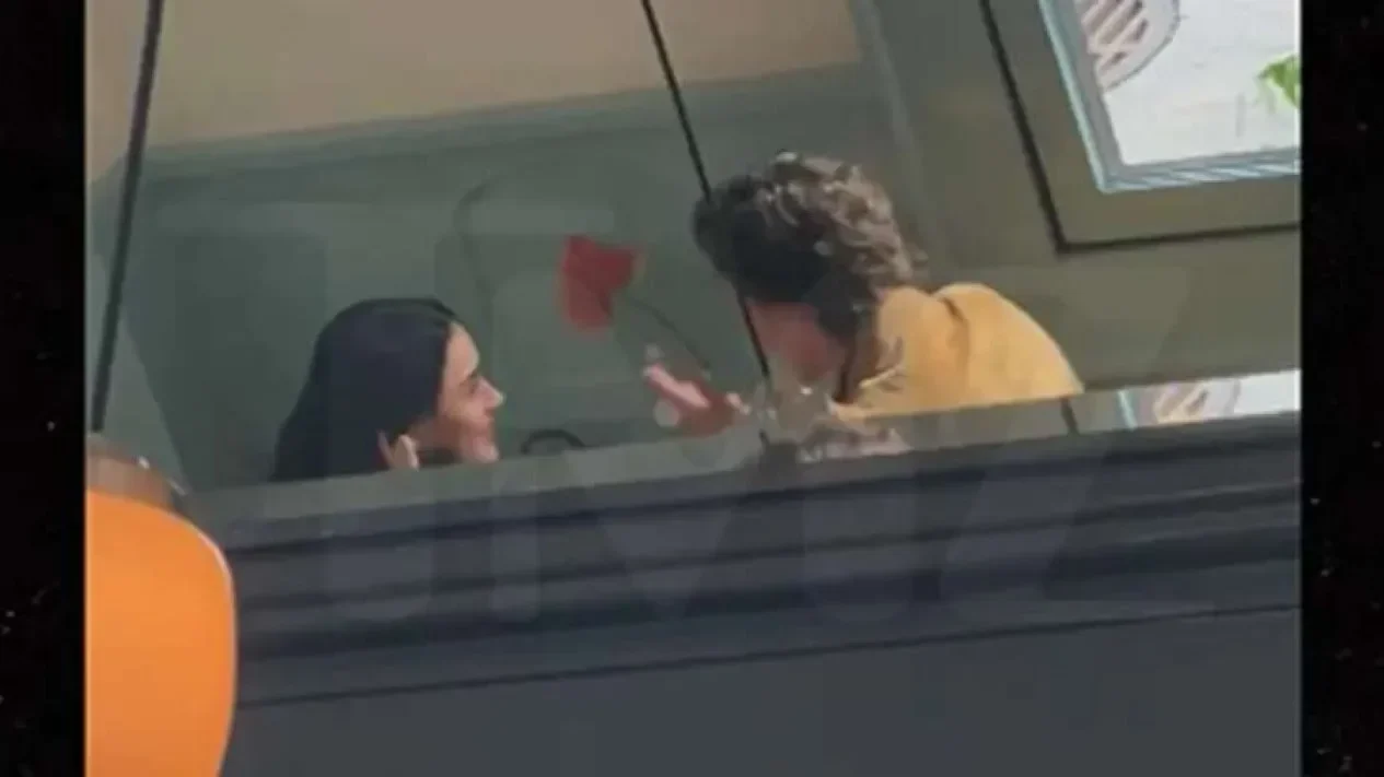 katy perry justin trudeau makin mesra kencan romantis di paris jadi sorotan resmi pacaran portal berita terbaru