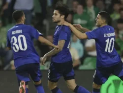 Kevin Diks Gila Banget! Bikin Penalti dan Penyelamatan Krusial, Bintang Timnas Indonesia Ini Tetap Bersinar Meski Gladbach Kalah dari Bayern Munchen.