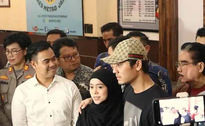 lesti kejora dicecar 27 pertanyaan di polda metro jaya kasus hak cipta makin serius portal berita terbaru