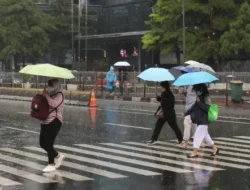 Mandalika Siap-siap! BMKG Bocorkan Cuaca MotoGP Hari Ini, Akankah Ada Drama Tak Terduga?