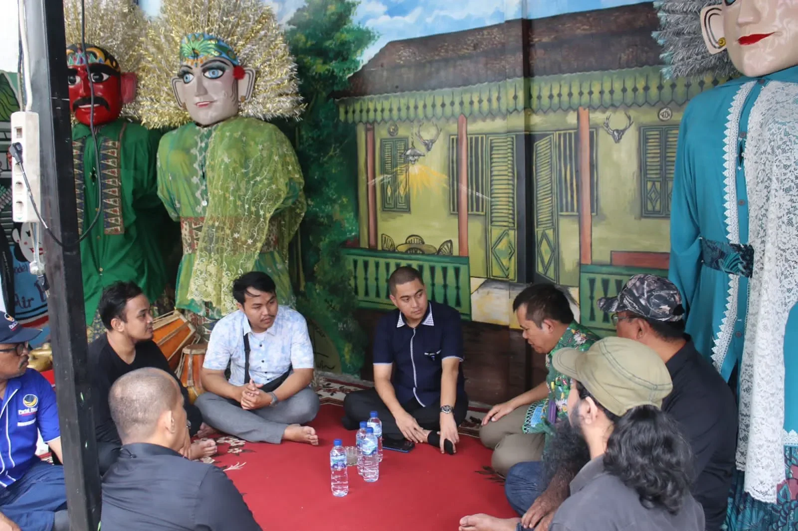 mariah carey mendarat di jakarta sambutan ondel ondel bikin netizen histeris siap nyanyi kicir kicir whistle tone portal berita terbaru