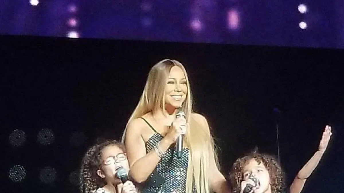 mariah carey tiba di jakarta sambutan ondel ondel bikin gempar reaksi sang diva tak terduga portal berita terbaru