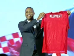 Masa Depan Patrick Kluivert di Timnas Indonesia Menggantung: Pengakuan Mengejutkan Setelah Kegagalan Piala Dunia!