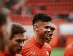 Mees Hilgers Bikin Twente Pusing Tujuh Keliling: Kontrak Baru Dicuekin, Karier & Timnas Terancam?