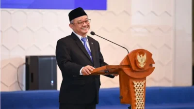 Mendikdasmen: Guru Hebat Ciptakan Indonesia Bermartabat, 150 Ribu Beasiswa D4/S1 Menanti! 9 mendikdasmen guru hebat ciptakan indonesia bermartabat 150 ribu beasiswa d4s1 menanti portal berita terbaru