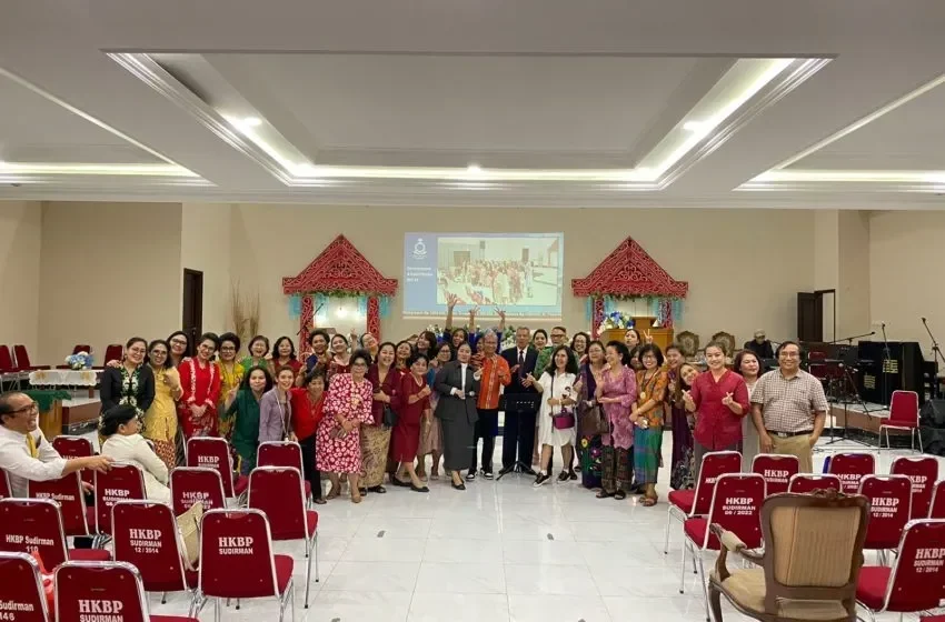 momen haru ultah tukul arwana ke 62 vega darwanti menangis kondisinya bikin lega portal berita terbaru