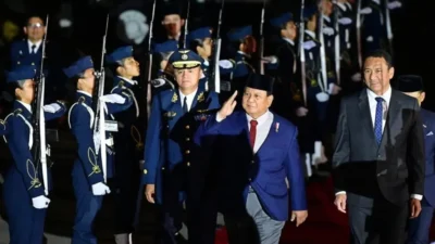 Momen Langka di KTT APEC 2025: Prabowo Disambut Hangat Presiden Korsel, Sinyal Penting? 8 momen langka di ktt apec 2025 prabowo disambut hangat presiden korsel sinyal penting portal berita terbaru