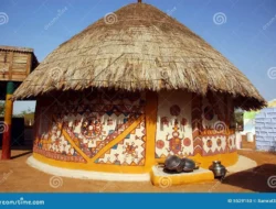 Momen Langka! Langit Hong Kong Berpesta Kembang Api Raksasa, Ada Panda di Udara!