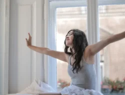 Ngemil Terus Saat WFH Bikin Gemuk? Jangan Panik! 7 Trik Ampuh Ini Selamatkan Berat Badanmu