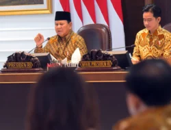 PDIP Bikin Geger! Hasto Kristiyanto Beri Apresiasi Tak Terduga untuk Setahun Pemerintahan Prabowo-Gibran, Ini Dia Poin Kritisnya!