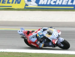 Pedro Acosta Bikin Geger! Sempat Crash, Lalu Jadi yang Tercepat di Practice MotoGP Malaysia 2025