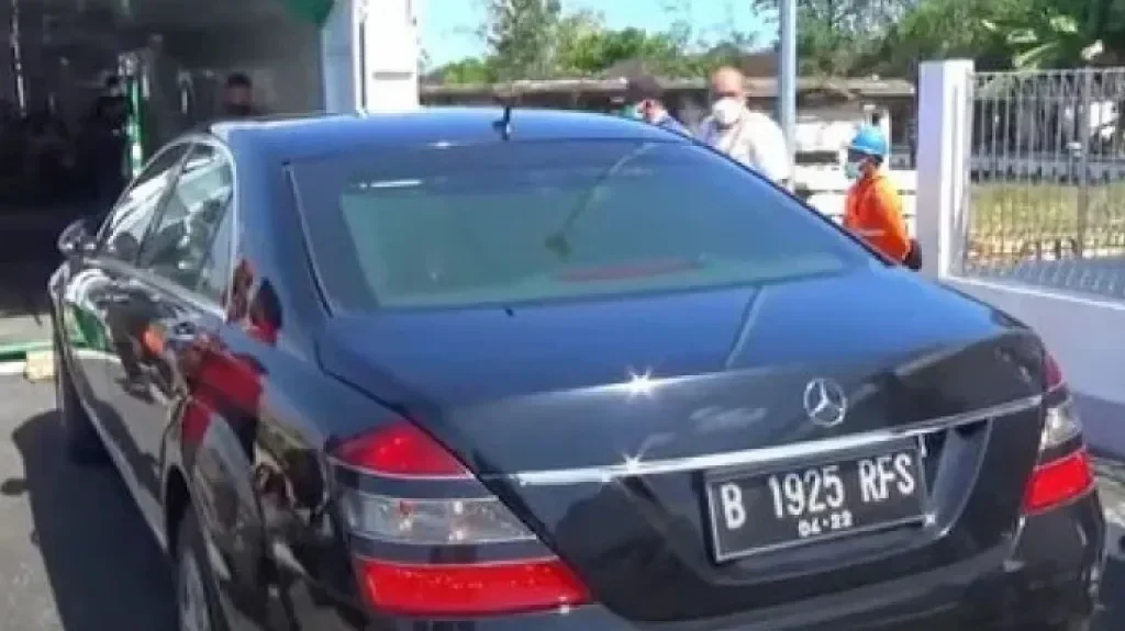 pelat rf pensiun ini makna kode rahasia zz untuk kendaraan dinas pejabat portal berita terbaru