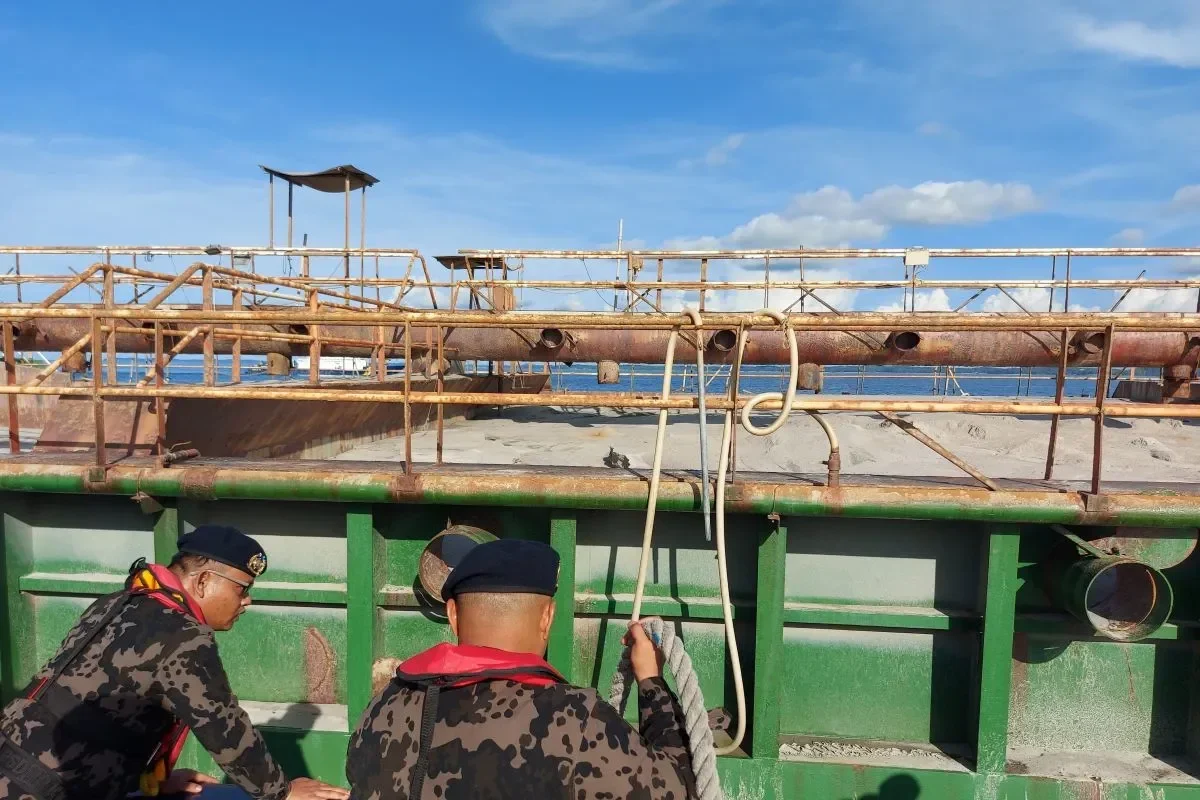 peringatan keras kkp segel 5 lokasi sarang reklamasi ilegal di maluku utara dan kepri ancaman nyata bagi laut indonesia portal berita terbaru