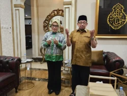 PKS ‘Bisik-bisik’ ke Menhan Sjafrie: Usul Strategi Pertahanan Komprehensif, Singgung Program Prabowo-Gibran!