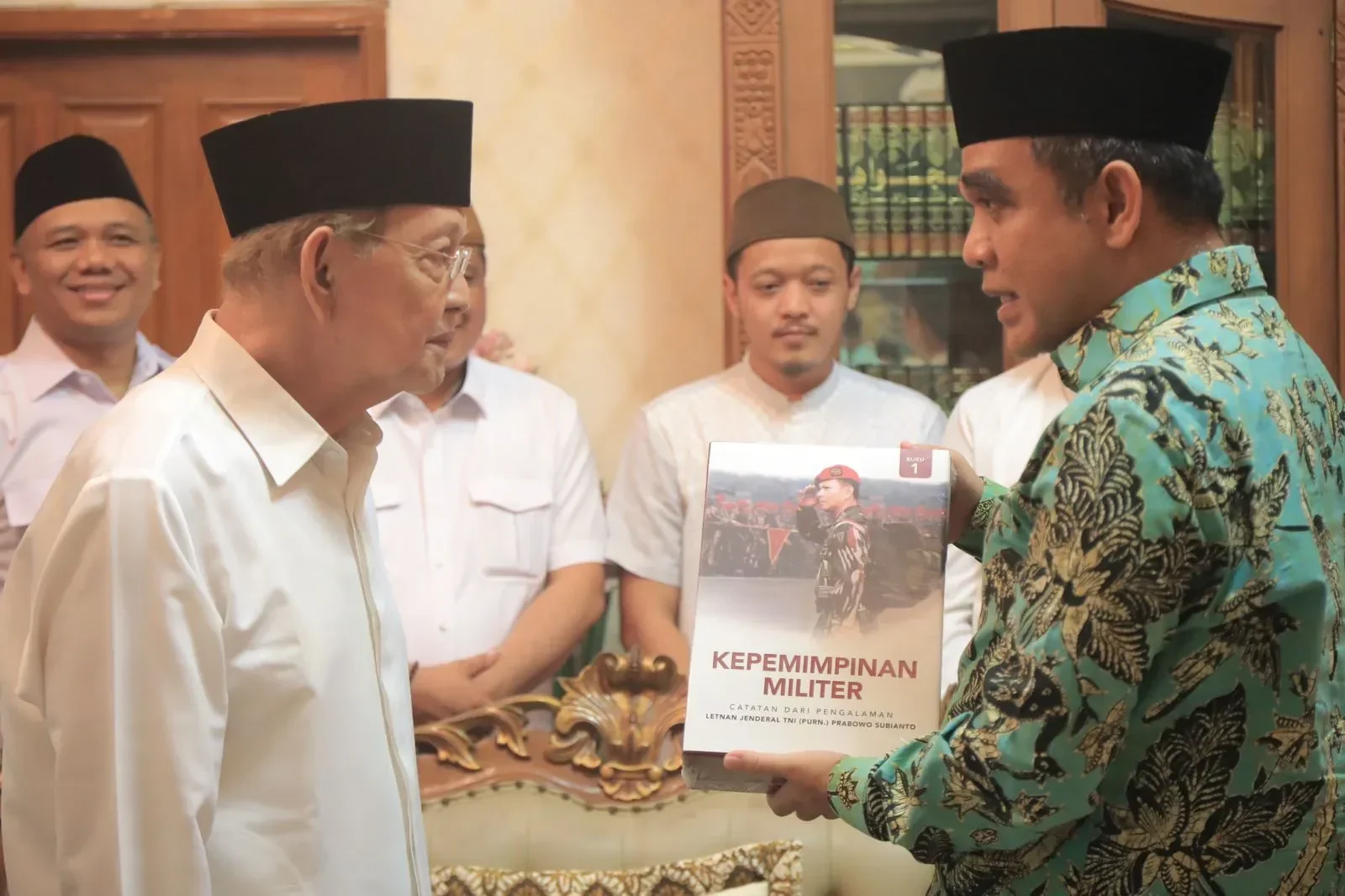 prabowo gebrak ditjen pesantren segera terbentuk kado spesial hari santri dari istana portal berita terbaru