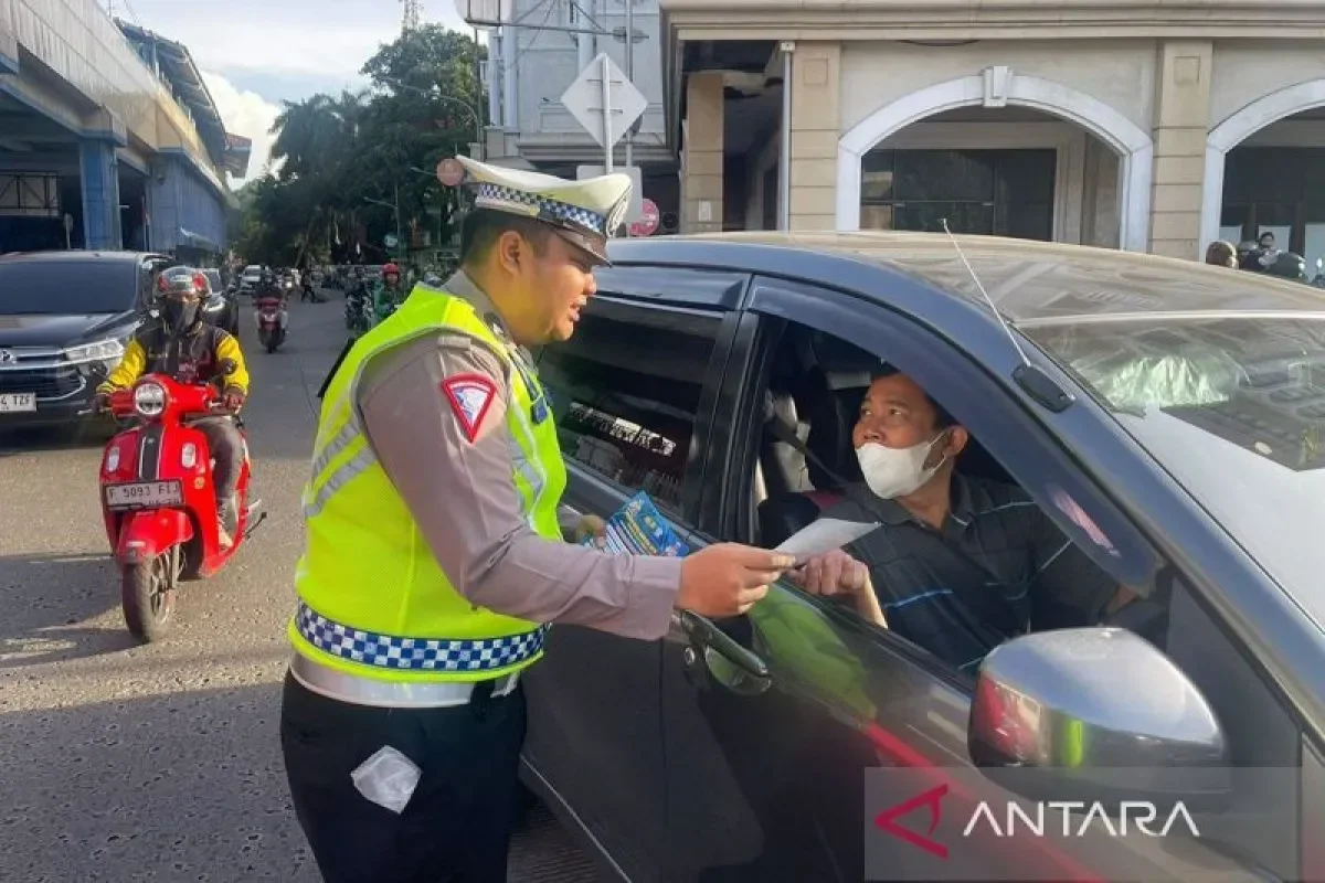 privilege dicabut polisi sikat ribuan pengguna sirene rotator ilegal pejabat ikut kena tilang portal berita terbaru
